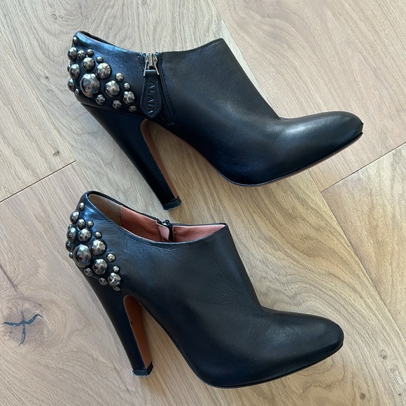 ALAIA black leather booties - Picture 2 of 11